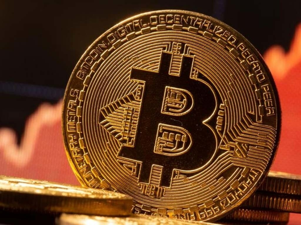 Pakistan moves to bring cryptocurrency boom out of the dark | Reuters