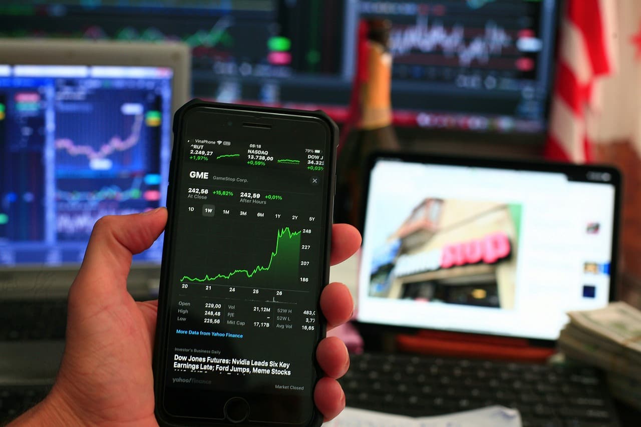 How to Track Stocks with the Stocks App on your iPhone | TechRepublic