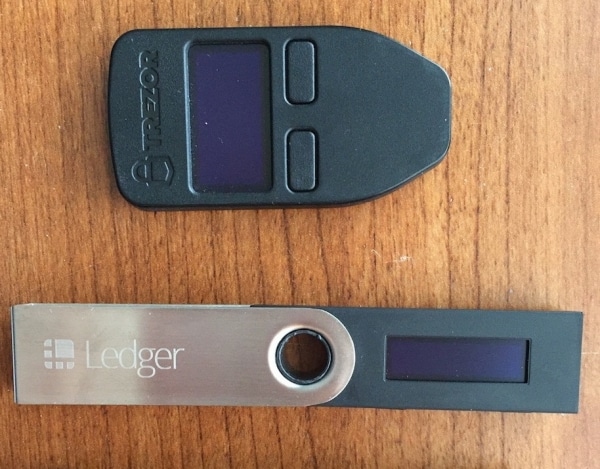 Ledger Nano S Wallet против Trezor Wallet - какой кошелек лучше в ?