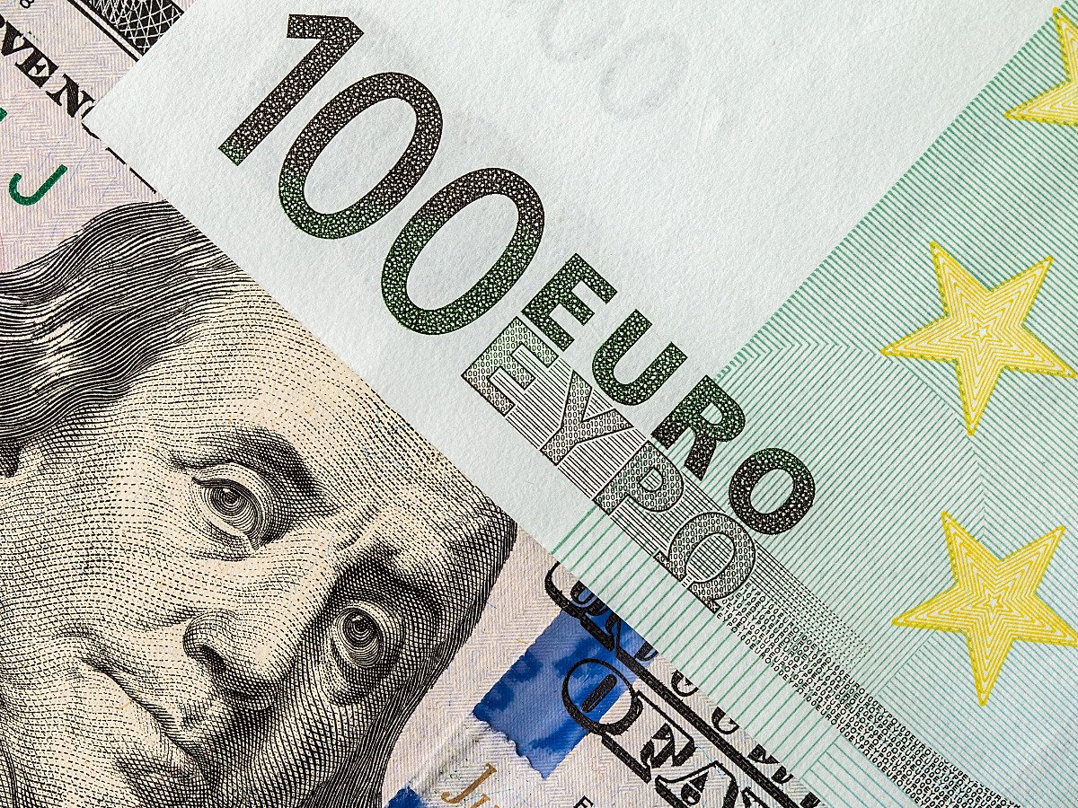 Euro to dollar history Mar 1, | Statista