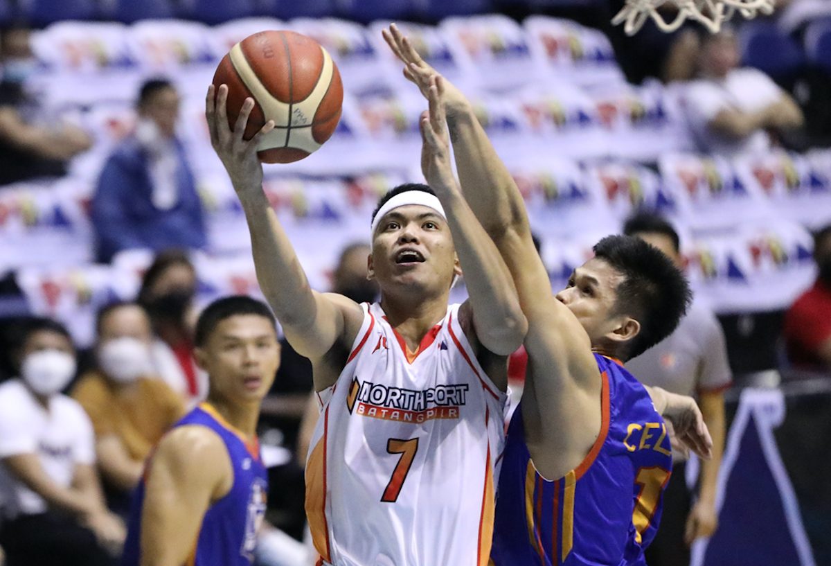 PBA Trade Alert: Ginebra, Meralco Swap Raymundo and Reyes