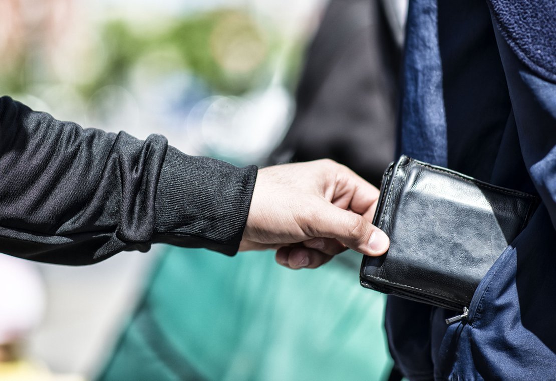 How to Prevent Credit Theft with RFID Blocking Wallets and Purses - coinmag.fun