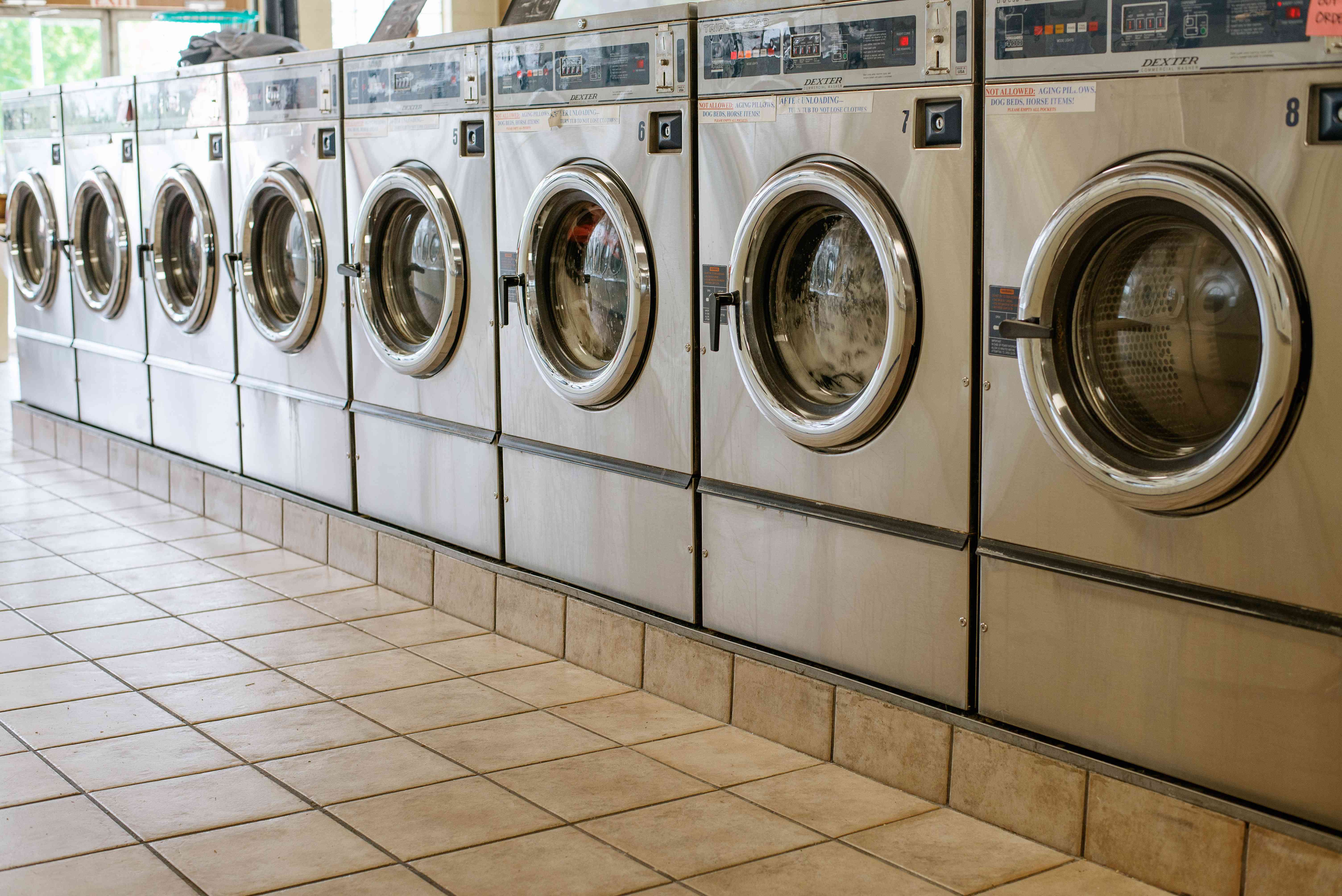 24/7 Coin Laundromat with Free Wifi in Baton Rouge | 24/7 Laundry