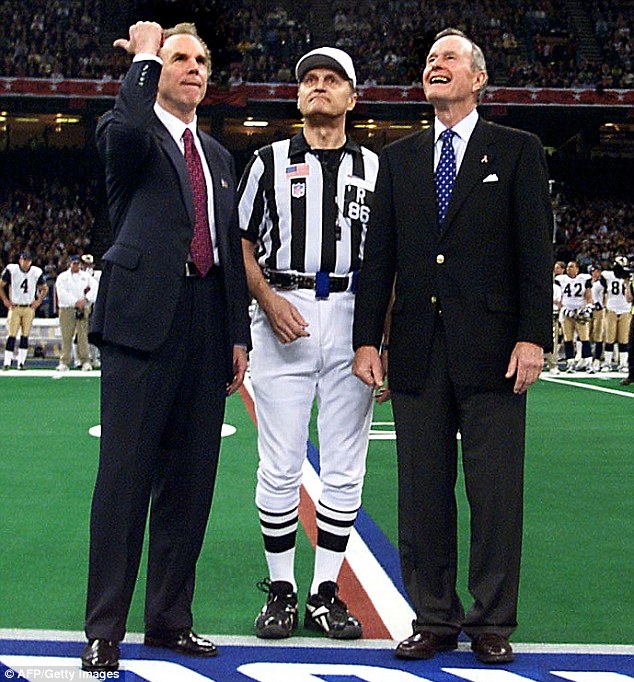 Former President Bush performs coin toss at game against UC – The Daily Campus