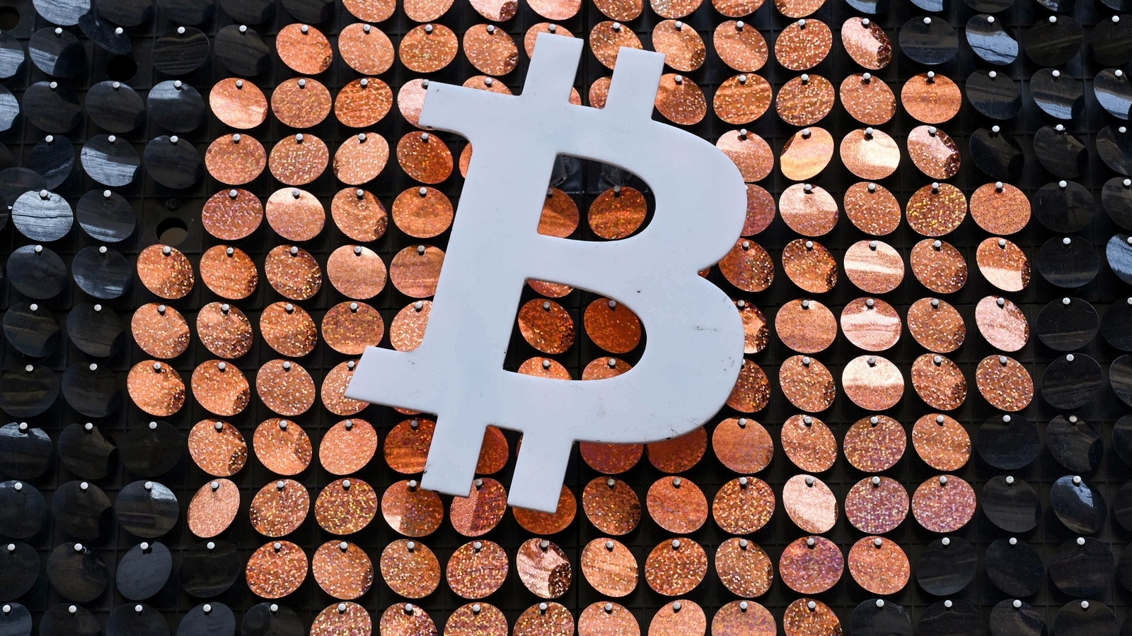 2 Programmers Estimate Billions of Dollars Worth of Bitcoin Is Recoverable