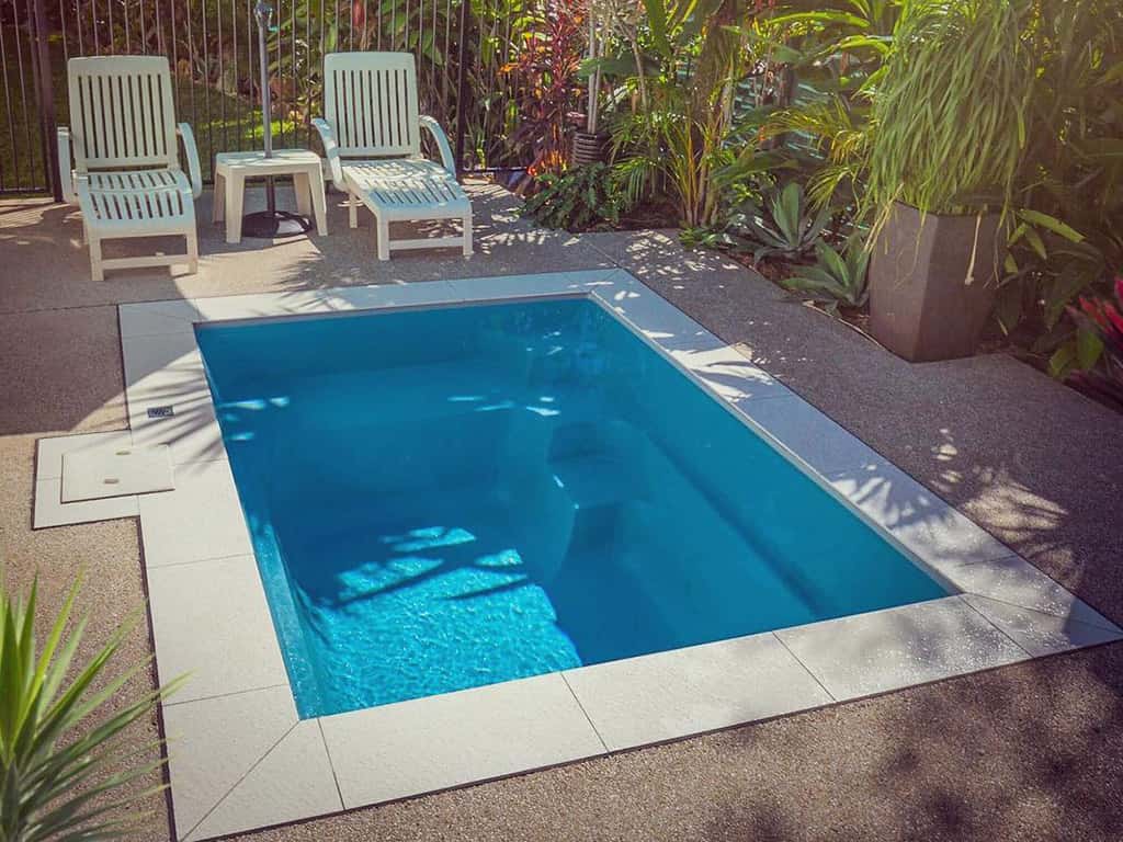 Plunge Pool / Cocktail Pool – 12′ x 8′ (m x m Includes Metric)