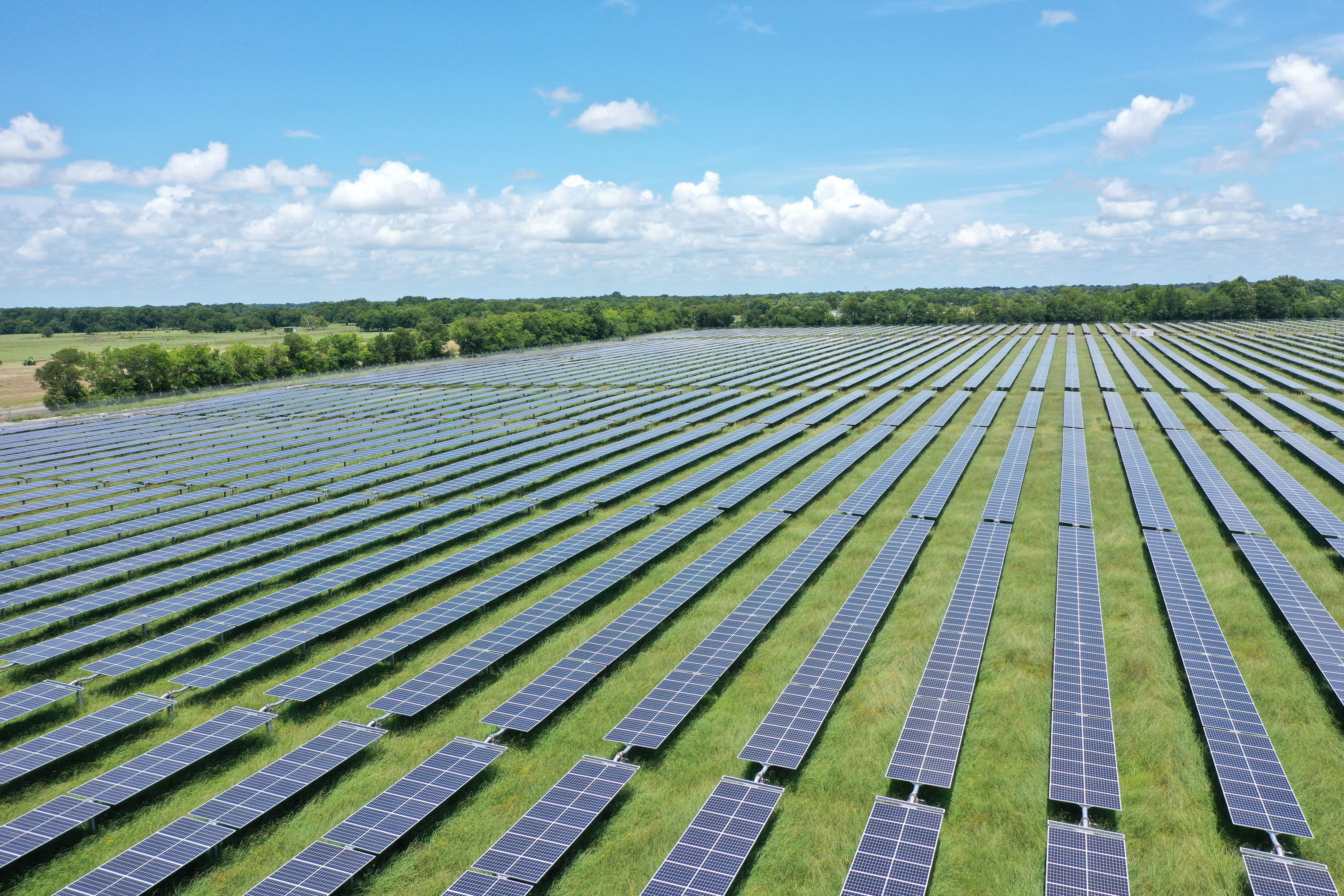 Bitcoin mining facility co-locates MW solar farm | Solar Builder