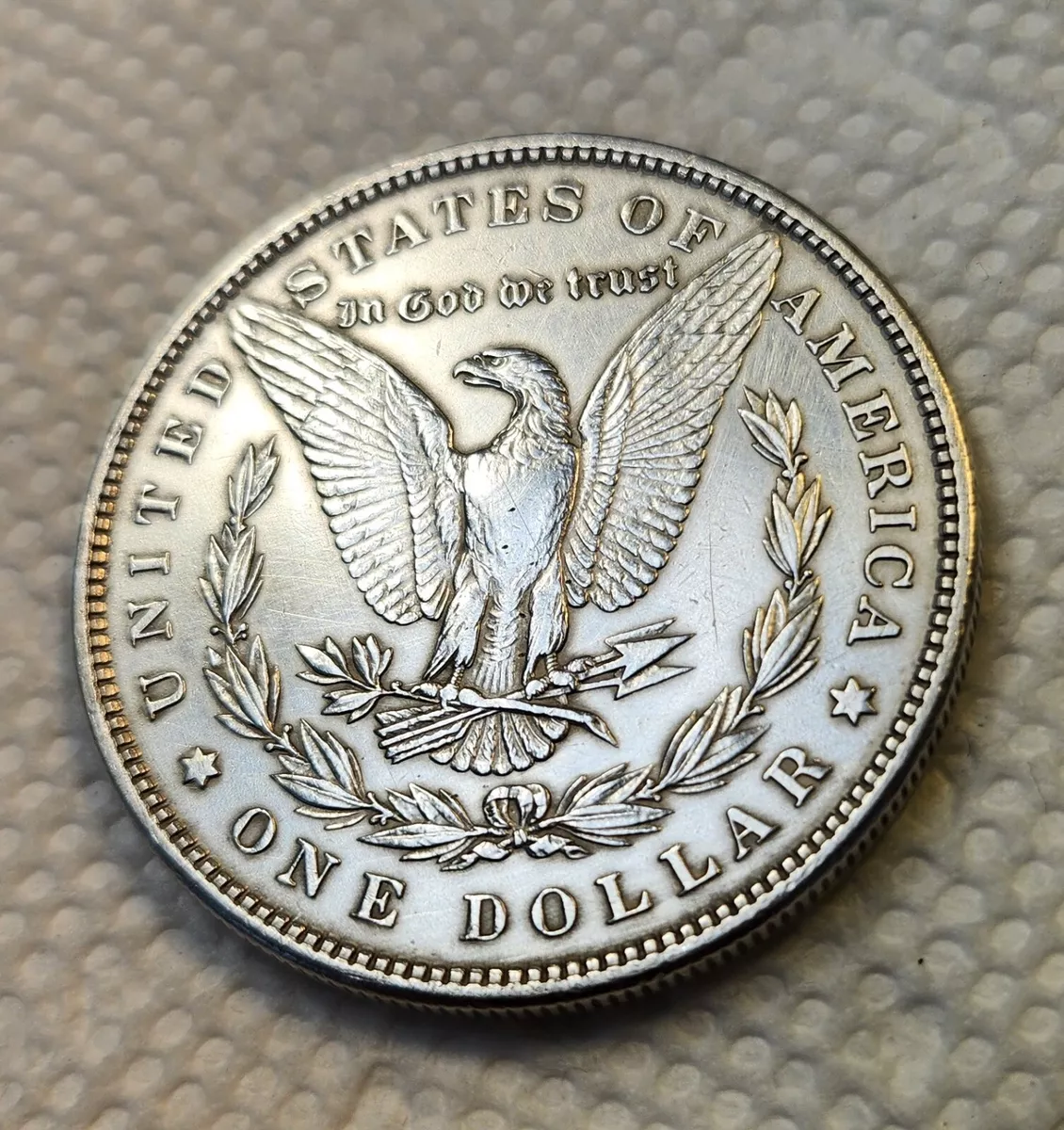 How much is a e pluribus unum one dollar coin worth? - Answers