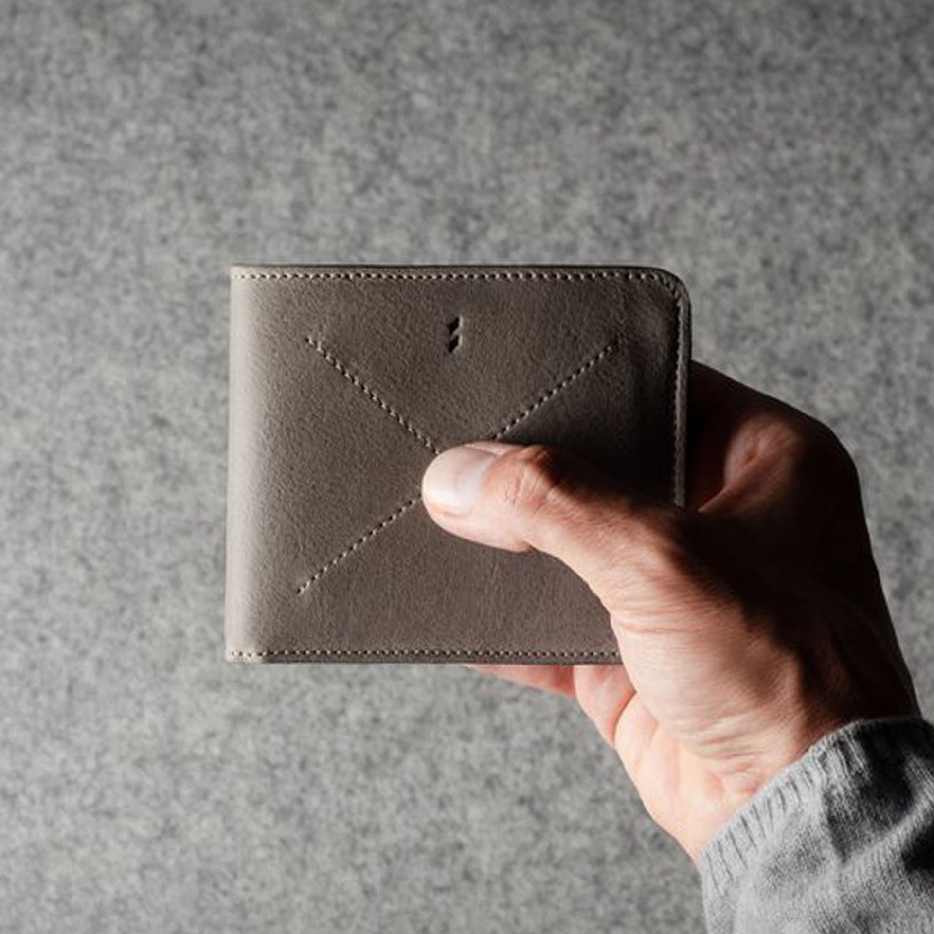 Hard Graft Passport Wallet: Smoke – KONZEPP