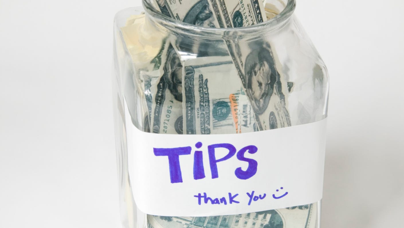 How to Tip Your Server at a Restaurant: How Much to Pay