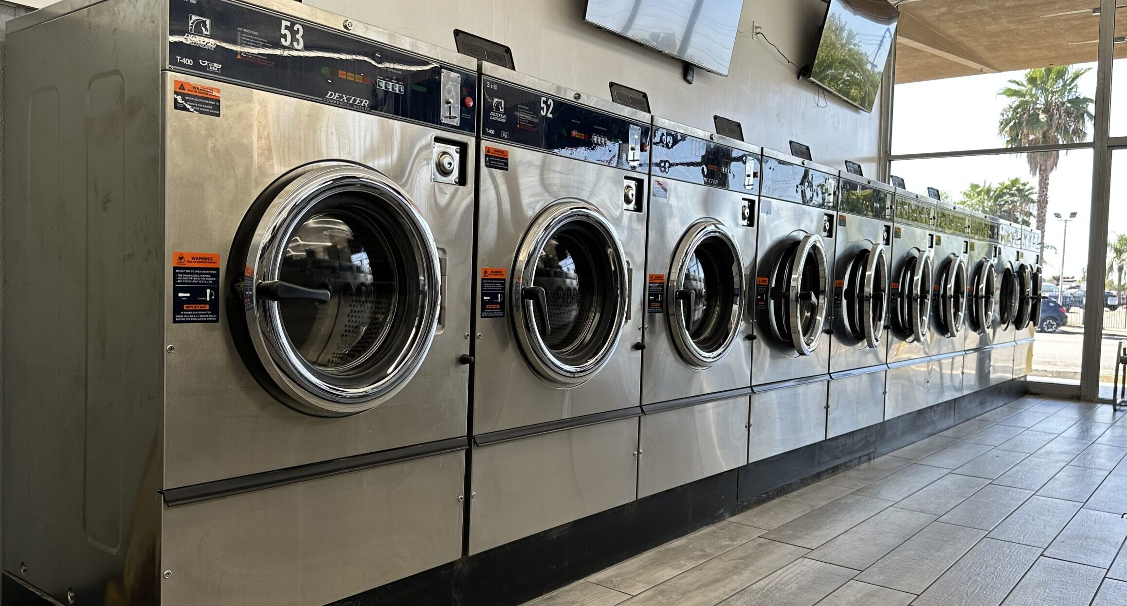 Should Your Laundry Be Open 24 Hours? | American Coin-Op